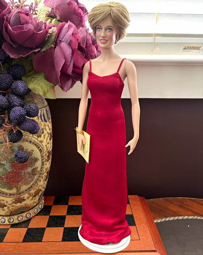 Franklin mint princess diana - mint,